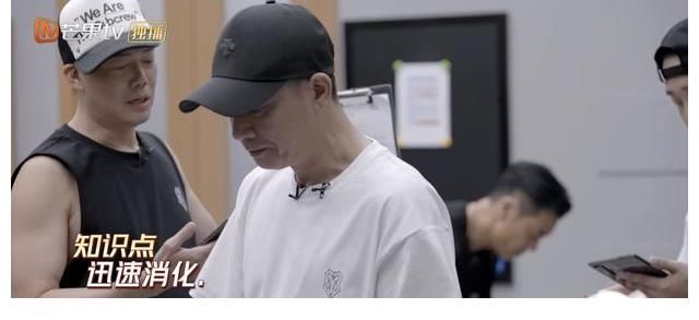 算你狠|大佬不搞內(nèi)卷，但陳小春真的很好哄