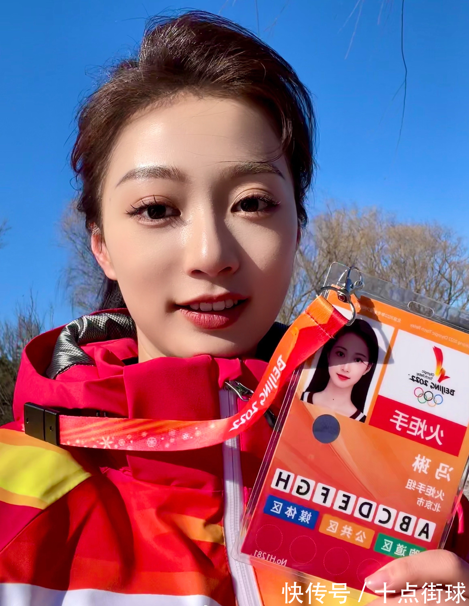 天安门|北京冬奥会最美火炬手!中传校花+天安门领诵员+上海春晚主持人