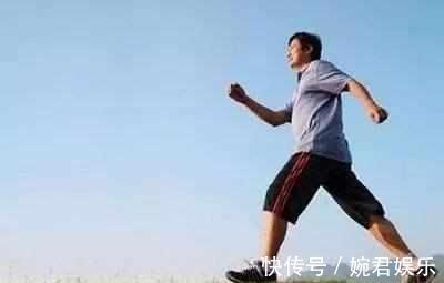 肝脏|出现三种信号,可能是肝硬化上门,四种食物尽量戒掉吧,很伤肝!