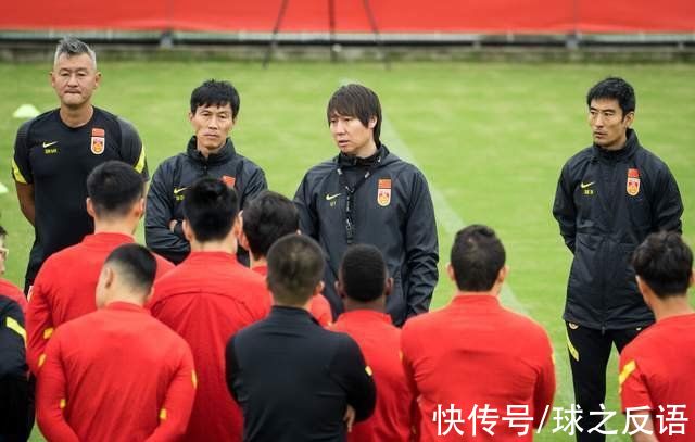 執(zhí)教|李鐵團(tuán)隊(duì)表態(tài)了，4個(gè)字問心無(wú)愧！遭嚴(yán)重質(zhì)疑：不用歸化不提醒？