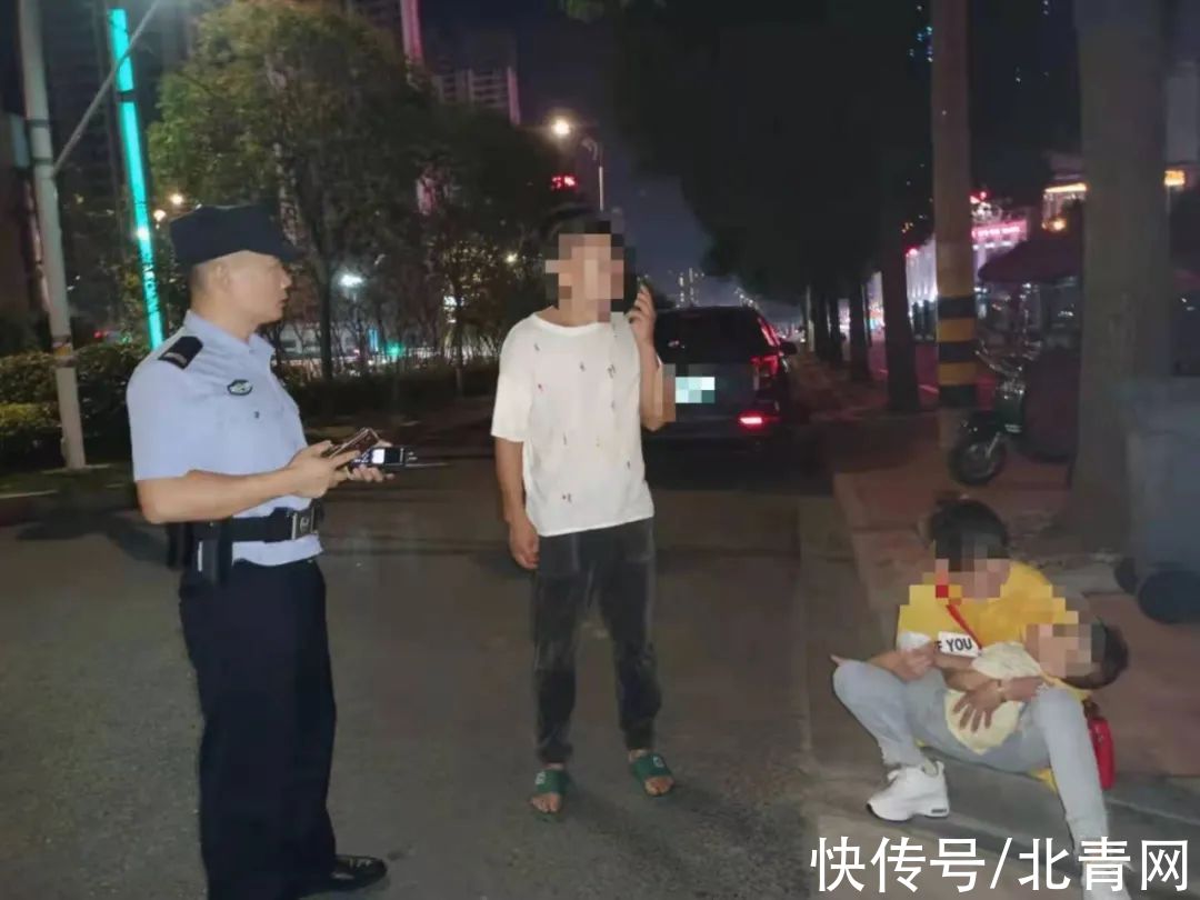 民车|咋回事？荆州这辆警车突然闯红灯！路人却纷纷点赞