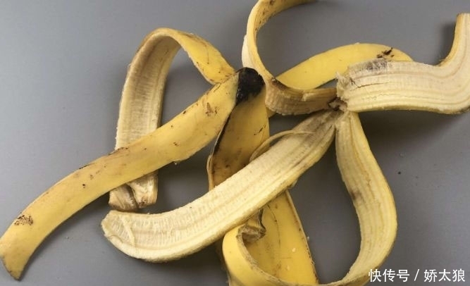 香蕉肉|扔掉香蕉皮等于在扔钱,留下皮3个好处医生都称赞,营养高药效棒