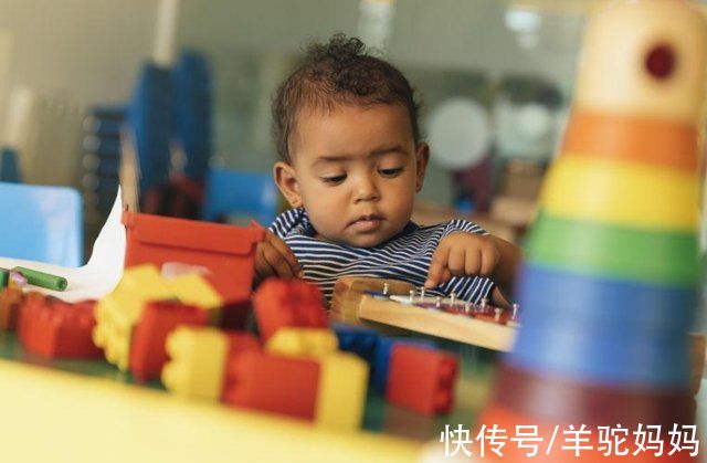 妈妈|“妈妈，我后桌总用笔扎我”:孩子受委屈，妈妈这样开导才算合格