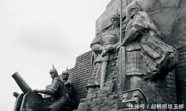 皇帝|太皇太后对忠臣说：我和皇帝都降了，你为谁守城？忠臣杀使者不降