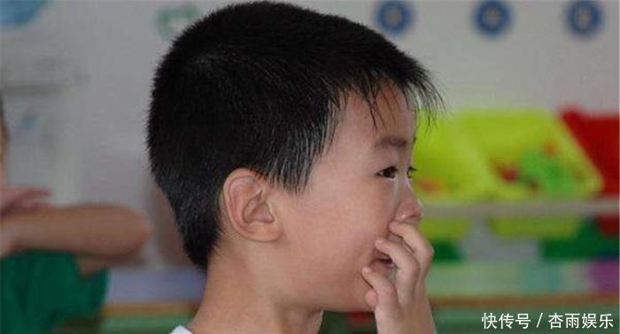 逃不过|从小“挖鼻孔”的孩子,长大会怎么样医生直言逃不过两种结局