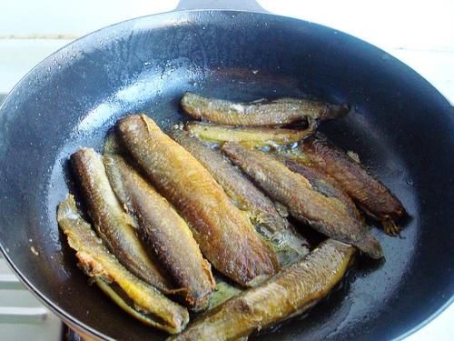 惊蛰了做泥鳅时，不能直接下锅，学会这一招，不腥不碎太香