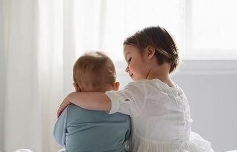 医药费|为什么第一胎是女孩的家庭都会生二胎?背后原因不只是重男轻女