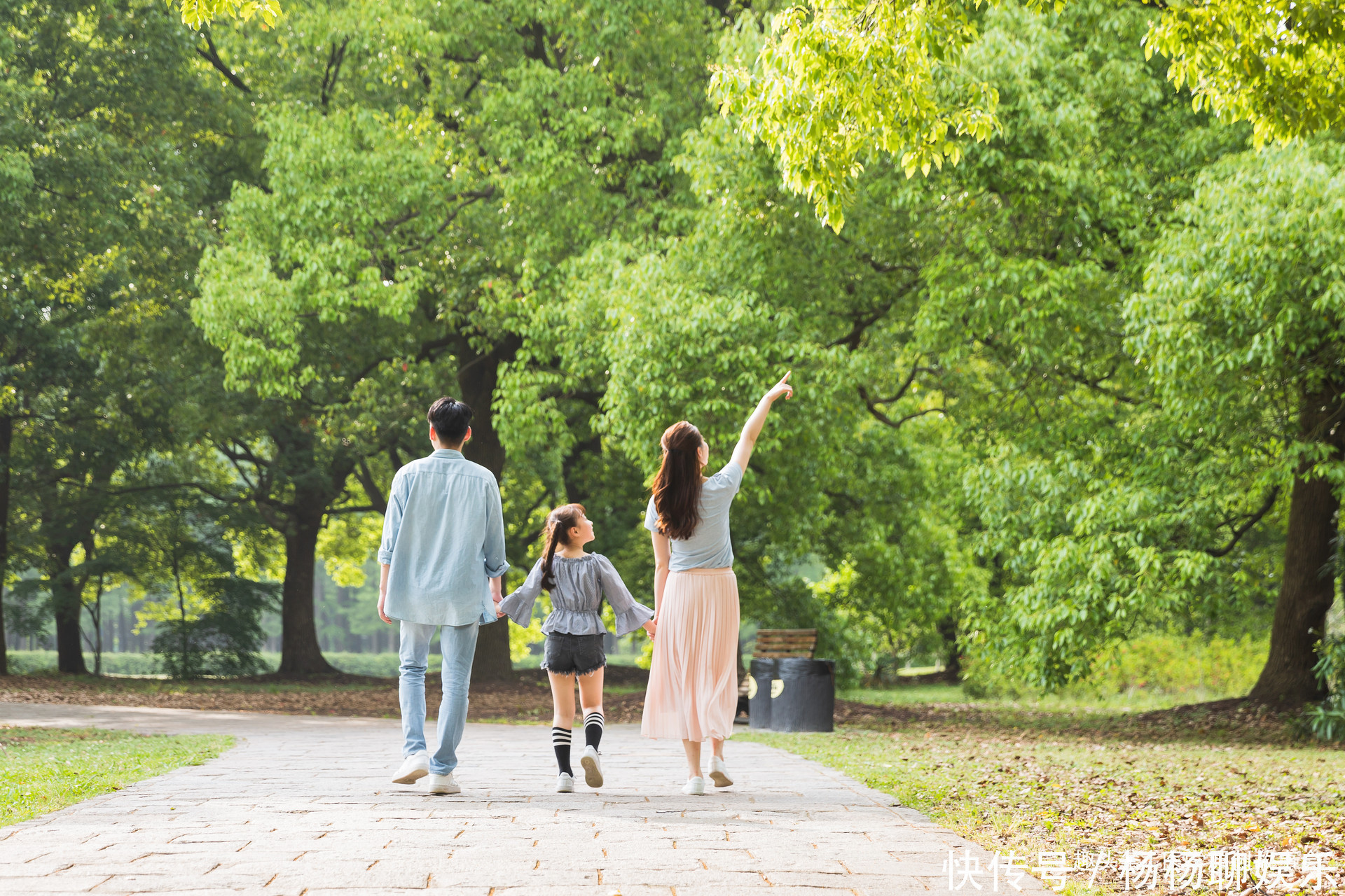 长寿|寿命长的人，走路会有八个表现，若你八个都有，恭喜身体硬朗