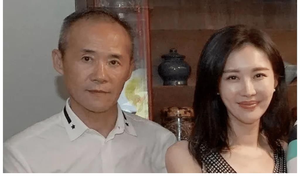 71歲王石吃播首秀，評(píng)論區(qū)滿是質(zhì)疑：這么大年紀(jì)還博關(guān)注，圖什么