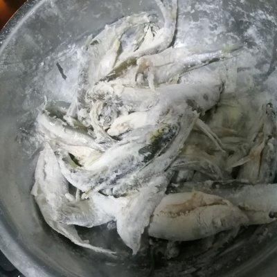油炸|好吃到飞起的油炸白条鱼，这样做0失败