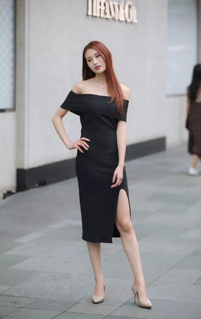 搭配|身穿拼接色衬衫的小美女,搭配高腰短裤,轻松多变的风格谁不爱呢