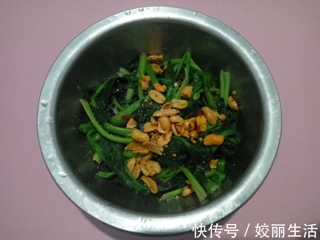 凉拌菠菜|开胃小菜凉拌菠菜，下饭解腻，营养丰富