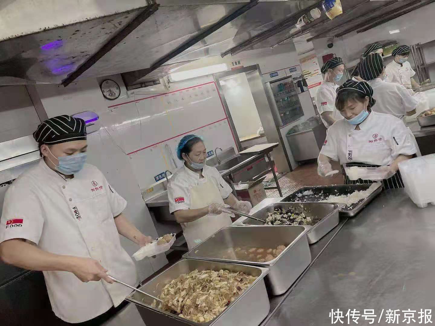 郑静静|凡人英雄｜郑州爱心餐厅：提供免费盒饭，志愿者义务配送