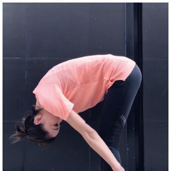 柔韧性|4个拉伸动作,跑步前后做一做,预防小腿变粗以及肌肉酸疼!