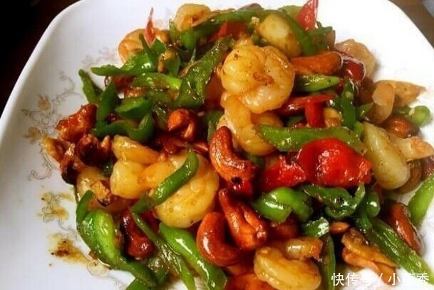 香锅|三道百吃不腻的家常菜做法分享:麻辣香锅,爆炒花蛤,双椒腰果