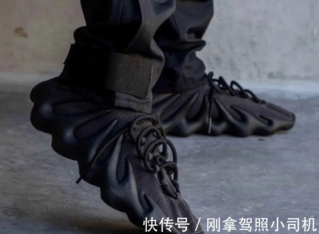 配色 像丑萌丑萌的小笼包or饺子Yeezy450再曝新配色!