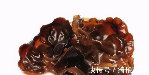 雀斑|女性不想老的快,常吃3种菜,淡化雀斑,润滑肌肤,保护血管