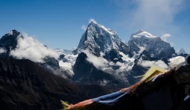 珠峰有着8848米，最顶峰的温度有多低呢？看完太佩服登山者了！