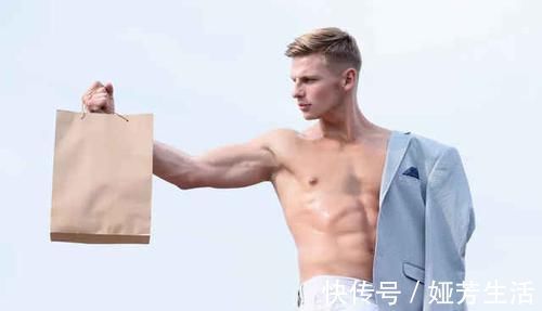 体脂率降到18以下,4个哑铃腹肌动作,虐出男神的腹肌