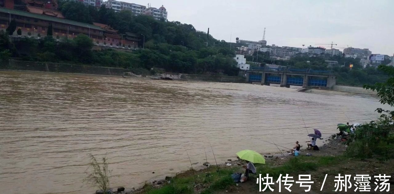 野钓走水的四个处理方法,只要钓组能抛出去,风浪再大也不怕