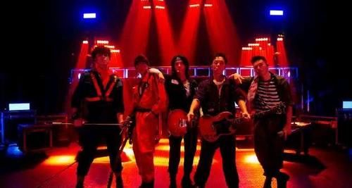 陳輝|《哥哥》五公舞臺(tái)結(jié)果曝光，嫂子團(tuán)助陣，搖滾老炮剛復(fù)活再遭淘汰