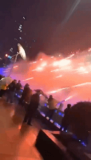 |搞笑笑话,动图:大哥是从阿三那边进修了吧!