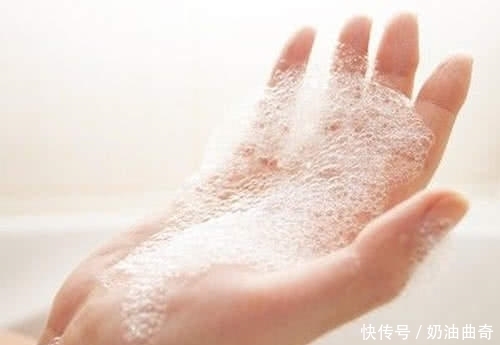  频繁|为什么冬季频繁洗澡对身体不好，多久洗一次才健康？