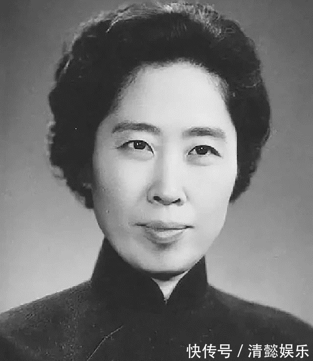 书法!王光美题字信札手迹欣赏,自然情深、娟秀柔美,字如其人也