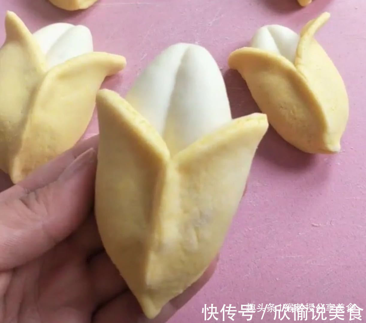 孩子挑食不好好吃饭，我用玉米面做了个卡通馒头，他喜欢的不得了