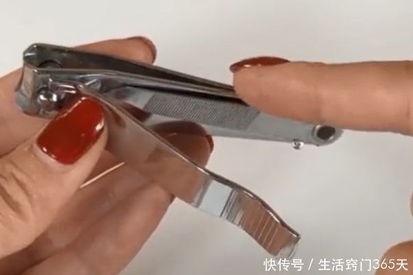 指甲钳的“隐藏功能”你会用吗?家家户户都用的到,学会受用一生