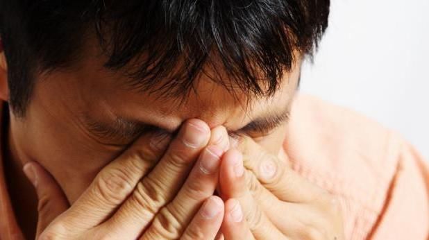 再三提醒:脑供血不足的人,身体常见5个表现,一发现尽快去检查