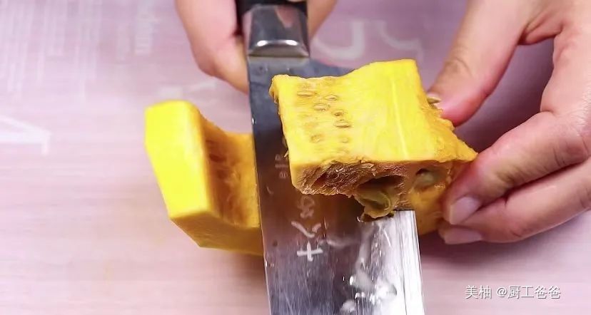 馒头|馒头最好吃的做法,补钙又补铁,比薯条还好吃,一锅不够宝宝吃