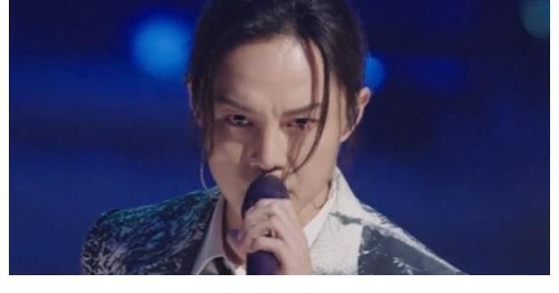 哥哥们初舞台排名公布,言承旭张云龙一秒互选,李承铉小尾巴出现