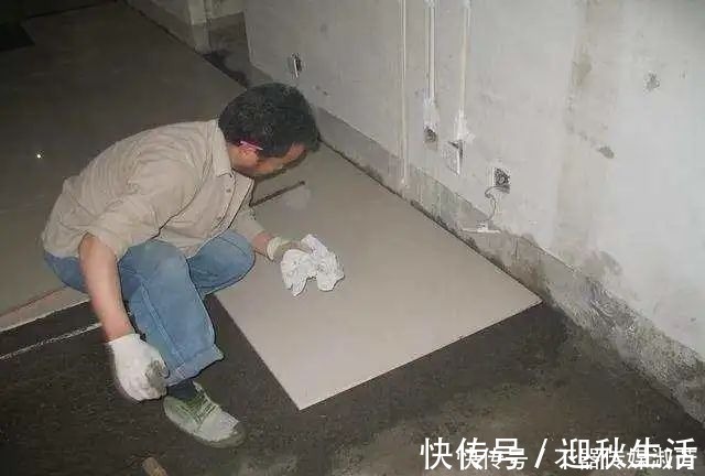 水泥|头次见邻居家这样贴瓷砖,效果太好了,收500块一天也值得