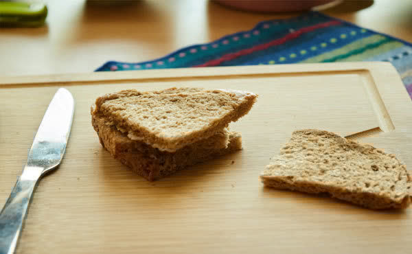 鸡蛋|高血脂,是一天吃一个鸡蛋好还是隔几天吃一个好?文中帮你分析