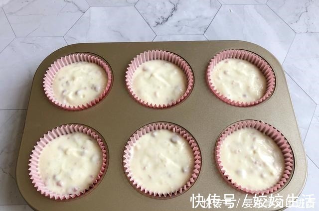 爱吃奥利奥的人注意教你3步做成冰淇淋,冰凉丝滑,香甜无冰渣