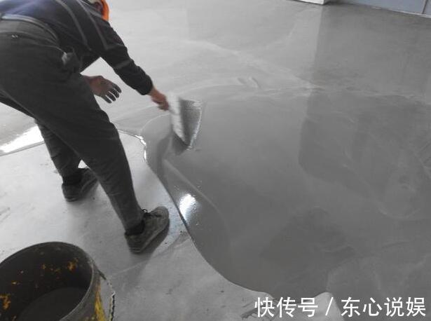 瓷砖|越来越多人地面装修不贴瓷砖了,这种设计更为流行,太聪明了