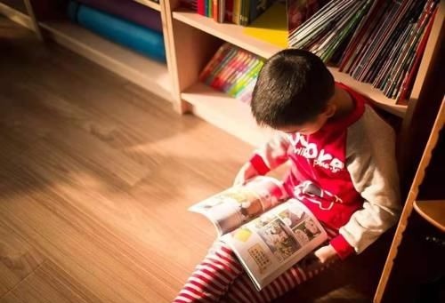 耶鲁大学|孩子究竟能不能看电视?这项耶鲁大学的报告,父母都该看一看