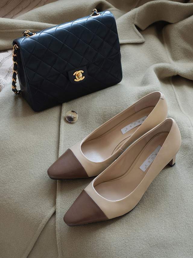 风衣|秋季,奔四奔四的女人怎么穿风衣?搭配衬衫和牛仔裤,减龄又洋气