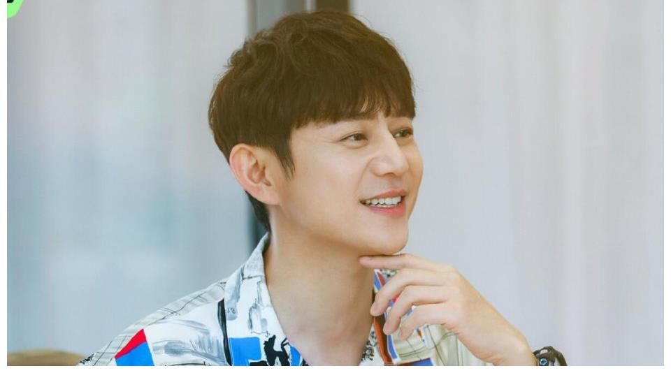 綜藝界|何炅憑什么能成為綜藝界的“定海神針”？趙露思一語道破玄機(jī)