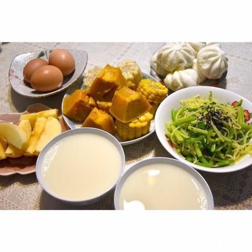 早衰老|45到59岁是长寿黄金期，多喝2水，少吃3物，把寿命养起来