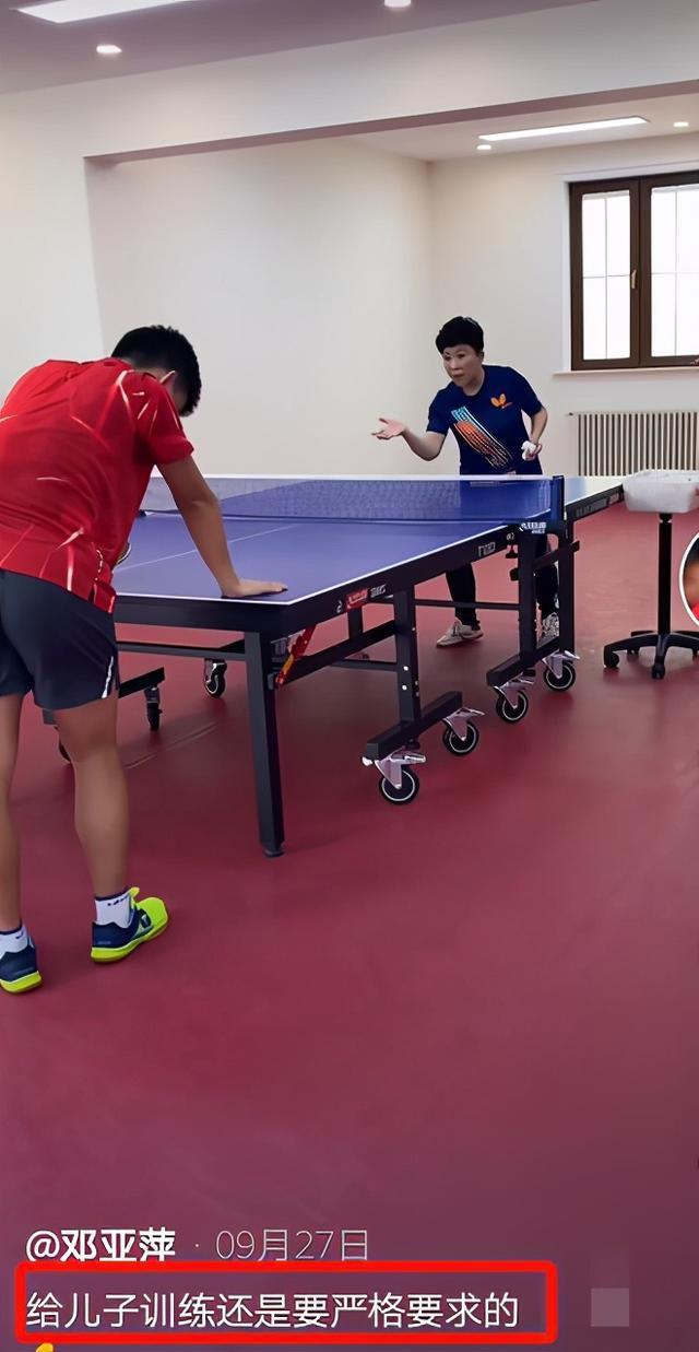 鸡爪|47岁邓亚萍太能吃,晚餐啃猪蹄和鸡爪,饭碗如“盆”一般大