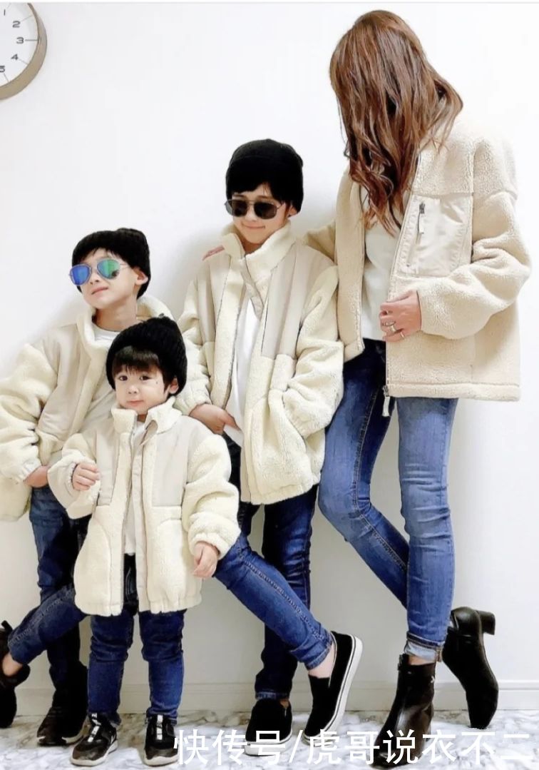 日本宝妈穿衣真有一套，怎么优雅时尚怎么穿，根本不像仨孩子的妈