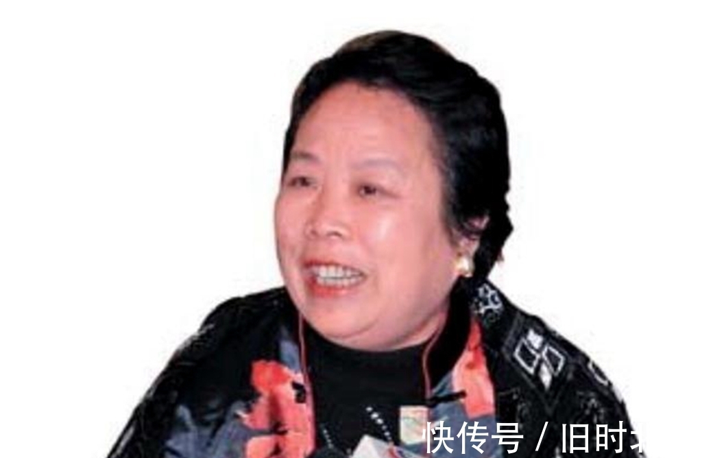 沙家浜&难忘八大样板戏中两位著名奶奶,她高寿离世,她却突发脑溢血去世