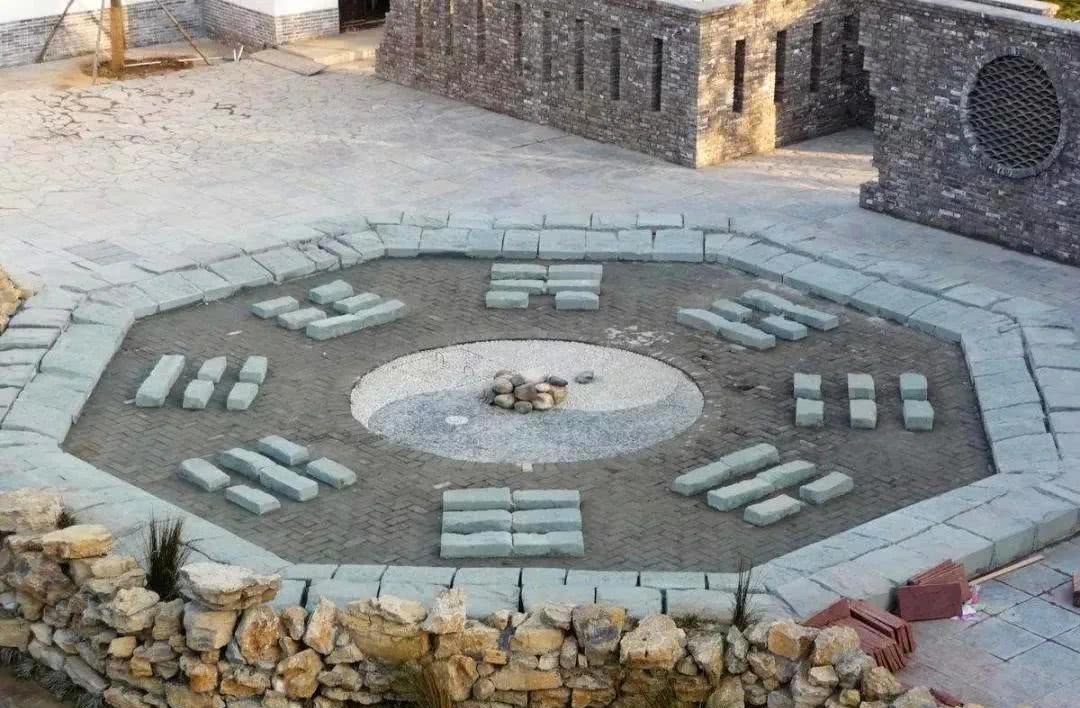 石头|夷陵之战后,是一堆乱石头困住了陆逊,让东吴无法追击刘备吗?