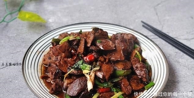 维生素|夏天到了多吃它,蚊子不咬、虫不叮,连花露水都省了