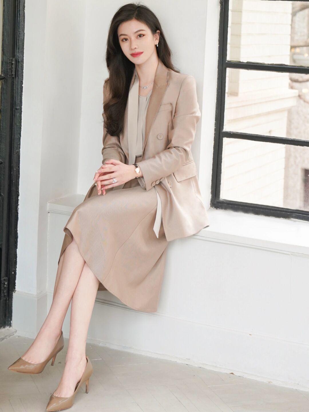 西装|职场穿搭没头绪?试试这些干练大气的“西装”,普通人也能驾驭