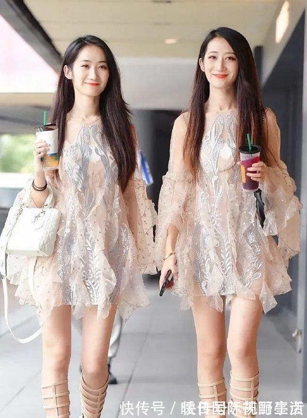 穿搭 双胞胎姐妹搭配风格魅力四射,泡泡袖网纱连衣裙,又纯又欲
