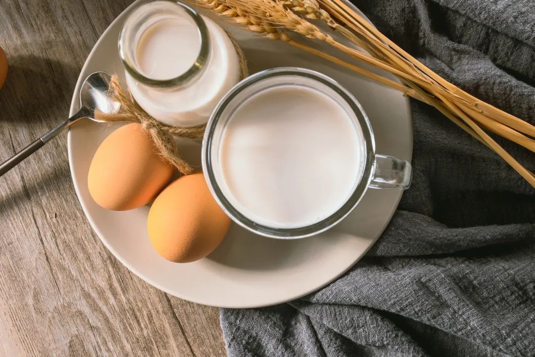 储存|女子接触霉变玉米后肺部长满黄曲霉菌，什么是黄曲霉毒素，它有哪些危害？