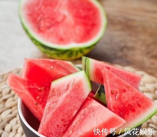 维生素c|坐月子吃水果有讲究,产妇做到“6吃4不吃”,营养充足恢复好